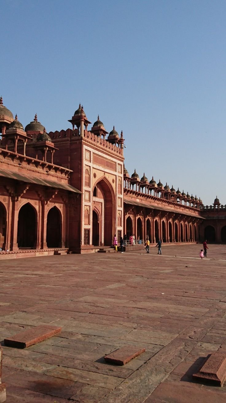 (04 Dec): Delhi – Agra – Fatehpur Sikri (270 km / ~4.5 hrs)